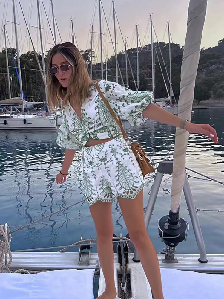 Vintage Women Green Embroidery - V Vintage Fashion recension och pris