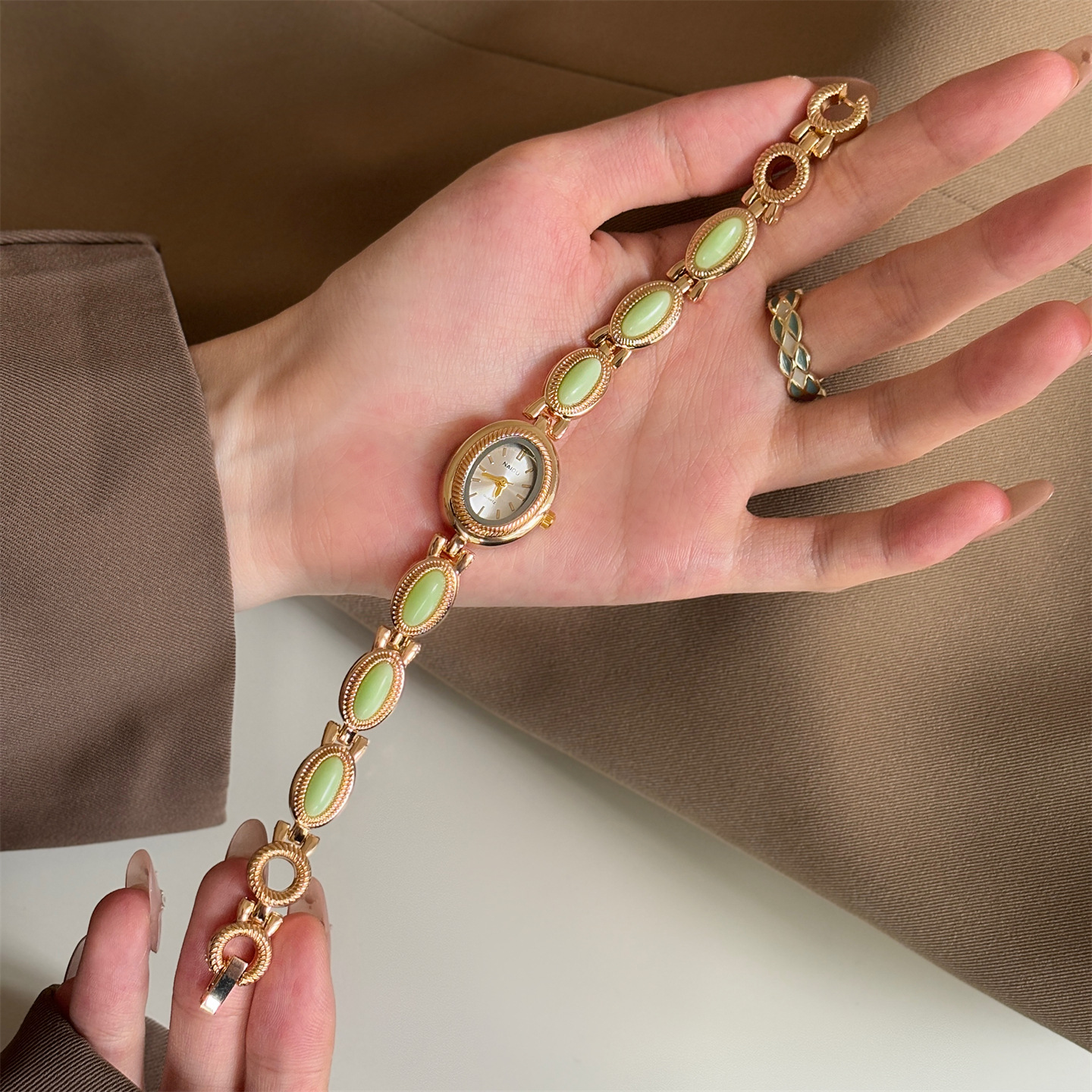 New Vintage Women's Watch with - Vintage Fashion Watches recension och pris