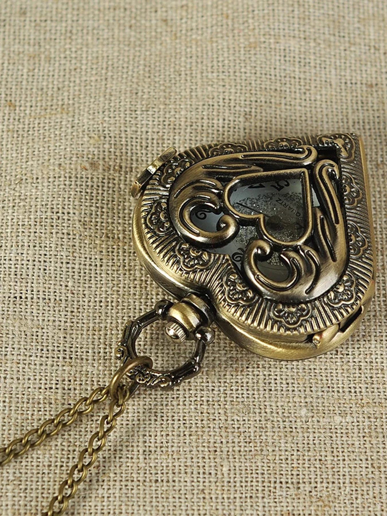 Vintage hollowed out heart-sha - Vintage Fashion Watches recension och pris